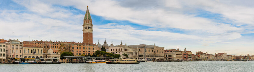 Fototapeta na wymiar Panorama of View of Giudecca Island from Venice