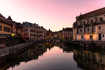 Obraz premium L'heure bleue, Annecy, Haute-Savoie, France