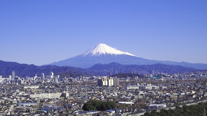 ＜静岡市＞富士山と静岡市街（静岡市街を一望）