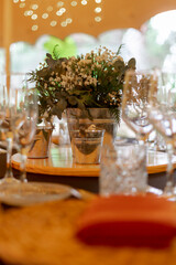  negro, boda, colores, flores, mesas, vajilla, cuberteria, manteleria, marcasitios, corbata, blazer, zapapatos, sillas, copas, ceremonia, bebida, comida, blanco, color, bodas