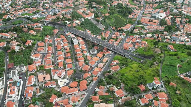 autopista desde punto de vista aereo
