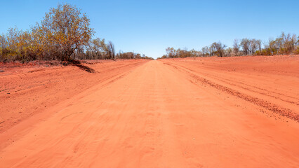 Fototapeta na wymiar The Ernest Giles Road in Australia's Northern Territory. It is a 100km long unsealed dirt track leading to the Stuart Highway