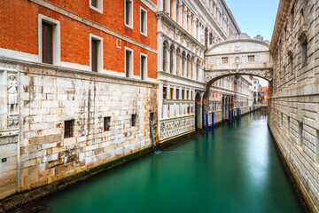 Fototapeta na wymiar Bridge of Sighs in Venice, Italy