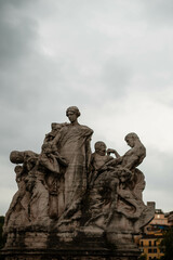 Naklejka premium monument to the heroes of the soldiers