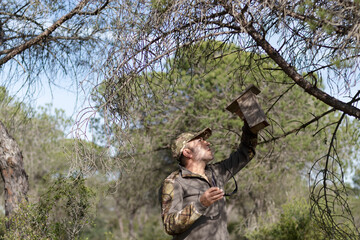 Revisando cajas nidos