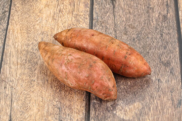 Sweet raw batat for cooking