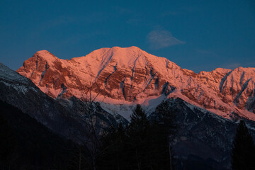 Mount Canin, Julian Alps, at sunset.
Warm light, planes, rocks and snow