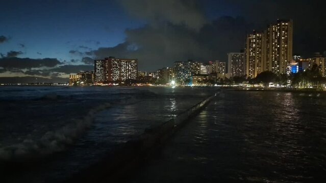 Waikiki Waves: A Relaxing and Soothing Night View