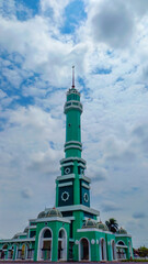 Obraz premium Baitul Hikmah Grand Mosque at Berau Regency, East Borneo, Indonesia.