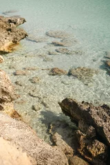 Crédence de cuisine en verre imprimé  Plage d'Elafonissi, Crète, Grèce Rocky seashore at Elafonissi beach in Crete
