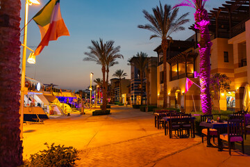 Port Ghalib Marsa Alam. Nocne życie portu.