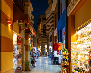 Port Ghalib Marsa Alam. Nocne życie portu.