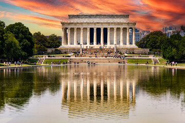 The memorial temple of Abraham Lincoln's memorial reflected in the reflecting pool pond of the fabulous National Mall in the city of Washington DC, USA. - obrazy, fototapety, plakaty