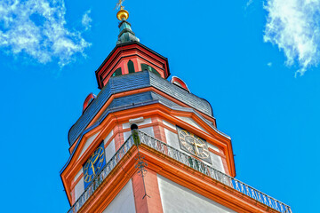 Fototapeta na wymiar Glockenturm der Stadtkirche Erbach (Odenwald)