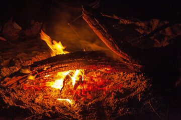 Night time fire 3858