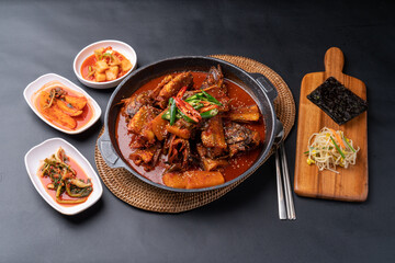 Gamjatang, pork backbone, hot pot, braised pollack, red chili paste pork bulgogi, bulgogi, side dish, Korean food