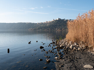 il lago di Castelgandolfo oppure chiamato lago di Albano