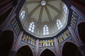 Castelpetroso - Molise -Sanctuary of the Basilica Minore dell'Addolorata - The imposing internal dome - obrazy, fototapety, plakaty