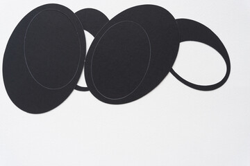 ovals overlapping on other oval shapes