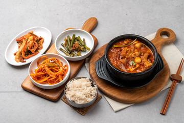 Stir-fried tripe, pork tripe, dakdoritang, dakdoritang, dakdoritang, stir-fried spicy pork, doenjang stew, kimchi stew, Korean food, traditional food, side dishes