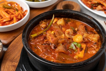Stir-fried tripe, pork tripe, dakdoritang, dakdoritang, dakdoritang, stir-fried spicy pork, doenjang stew, kimchi stew, Korean food, traditional food, side dishes