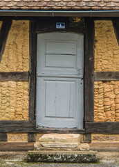 Porte traditionnelle alsacienne à Ungersheim, Haut-Rhin, Alsace, France