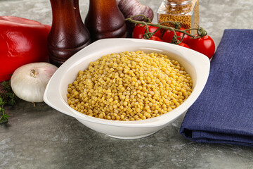 Dry ptitim heap in the bowl