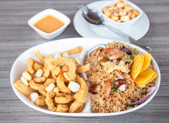 chaufa con chicharrón