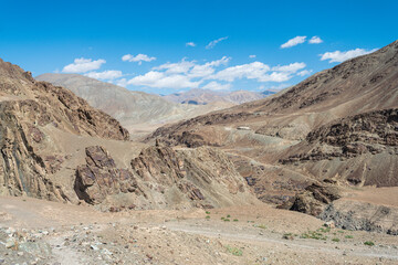 Fototapeta na wymiar landscape of markha trekking in leh ladakh, india