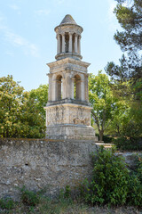 Fototapeta na wymiar Saint-Rémy de Provence, vestiges romains