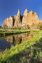 Fototapeta na wymiar Smith Rock State Park, Crooked River, Terrebonne, Oregon, USA
