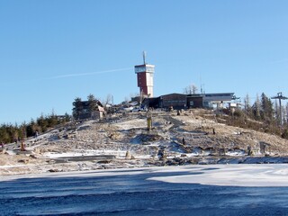 Obraz premium Wanderung zum Wurmberg bei Braunlage im Harz im Winter
