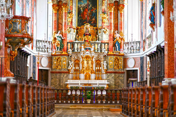 Hochaltar der Frauenkirche (Zu Unserer Lieben Frau) in Günzburg, Schwaben (Bayern)   © Ilhan Balta
