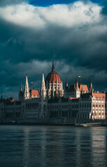 Obraz premium hungarian parliament