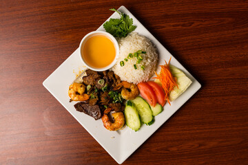 Sauteed pork and shrimp with rice and vegetables