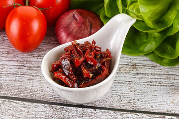 Dry tomato in olive oil