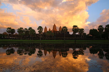 Angkor Wat Temple reflecting on Lake at Dawn (Siem Reap, Cambodia)