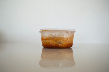 a pasta a plastic container