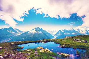 Foto op Plexiglas anti-reflex Mont Blanc Fantastic landscape with reflection of mountains in the lake on the background of Mont Blanc, French Alps. (Harmony, tourism, meditation - concept)