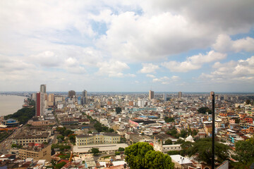 Reise durch Südamerika. Guayaquil, Künstlerviertel Las Peñas & der „Cerro de Santa Ana“. Faro Las Peñas Aussichtspunkt.