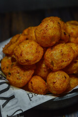 Moring (cimol kering) is a typical Garut snack made from wheat flour and tapioca sprinkled with powdered spices. There are spicy, cheesy and original flavors.