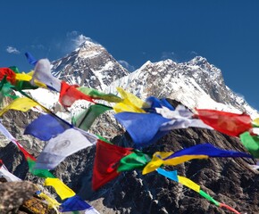 Mount Everest and Lhotse with buddhist prayer flags - obrazy, fototapety, plakaty