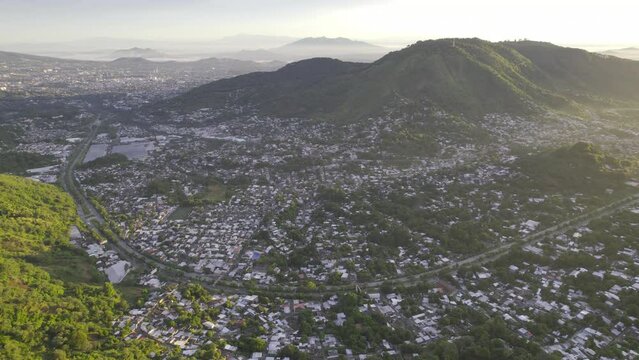 Ciudad de San Salvador, Amanecer, D-LOG