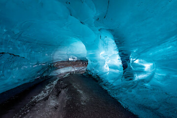  Ice Cave in Kötlujökull, Vik, Iceland