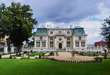 Letni pałac Lubomirskich w Rzeszowie - obrazy, fototapety, plakaty
