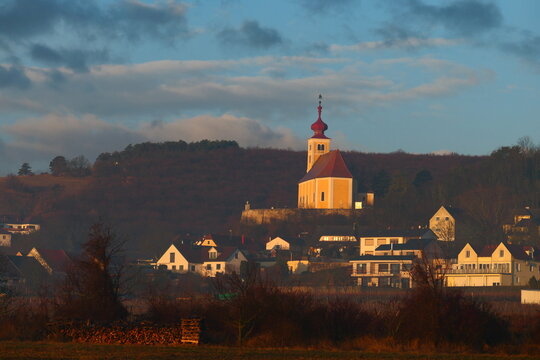 Morgendämmerung über Donnerskirchen, Burgenland