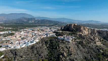 Fototapeta na wymiar vista aérea del municipio de Salobreña en la costa tropical de Granada, Andalucía