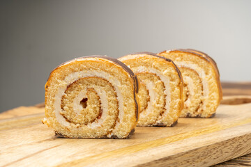 Swiss Roll, Round Sponge Cake, Sliced Rolled Vanilla Biscuit with Jam Filling, Swiss Dessert, Log Cake