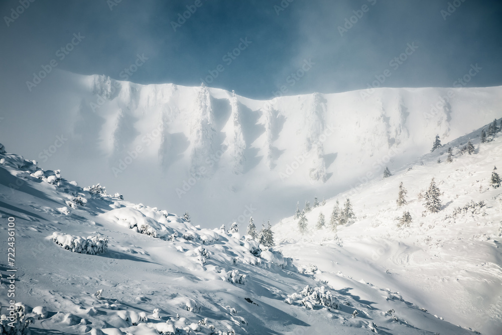 Poster Extreme slopes in the highlands in frosty weather. Chornohora mountain range, Ukraine.