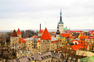 Obraz premium Panoramic view of Tallinn old town